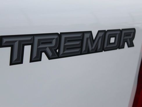 New 2026 Ford F350 Platinum w/ Tremor Off-Road Package AWD/4WD image 5