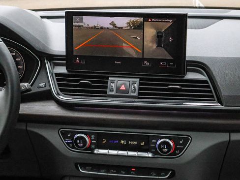 Used 2022 Audi Q5 e Prestige w/ Prestige Package image 25