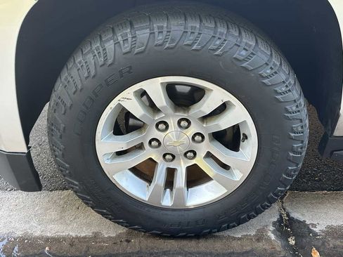 Used 2019 Chevrolet Suburban LT AWD/4WD image 62