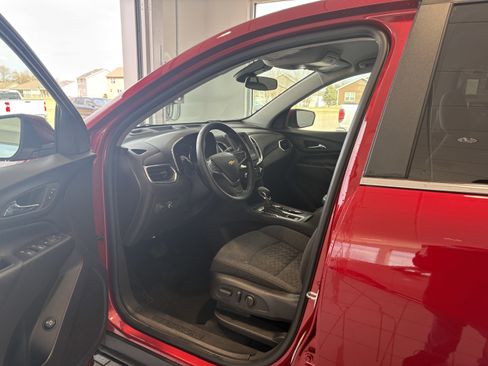Used 2023 Chevrolet Equinox LT image 10