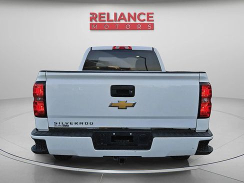 Used 2018 Chevrolet Silverado 1500 Custom w/ Trailering Package image 5