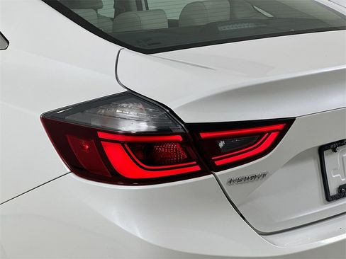Certified 2019 Honda Insight Touring image 2