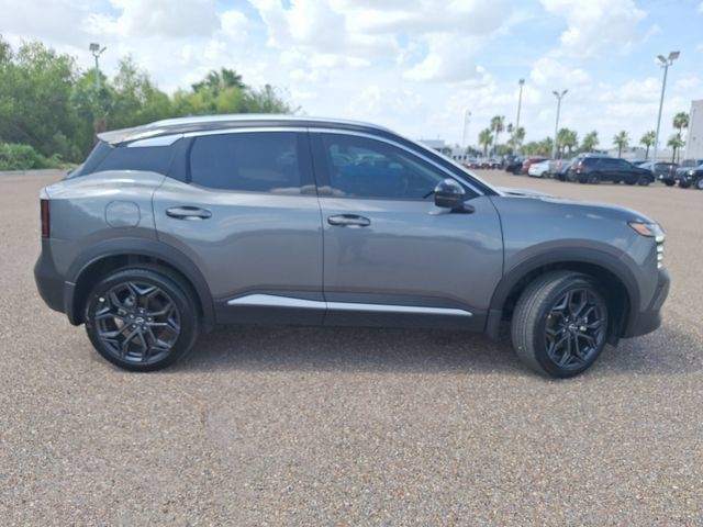 Used 2025 Nissan Kicks SR w/ Illumination Package FWD image 8