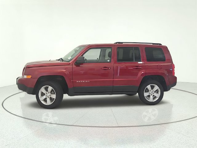 Used 2016 Jeep Patriot Latitude AWD/4WD image 2