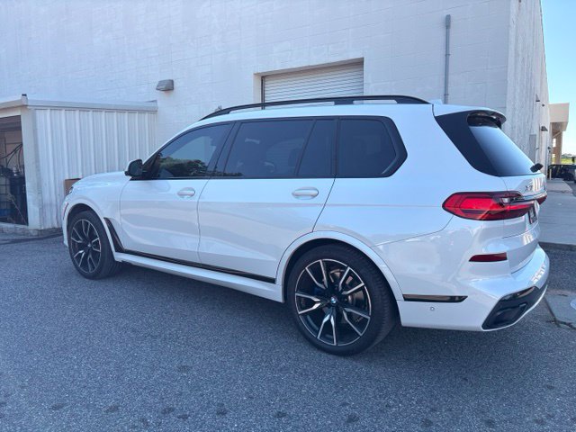 Used 2021 BMW X7 xDrive40i w/ M Sport Package AWD/4WD image 6