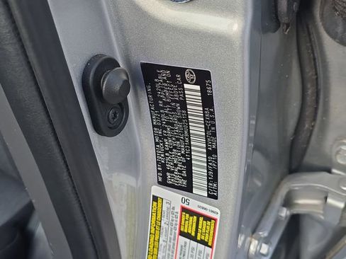 Used 2021 Toyota Camry LE FWD image 33