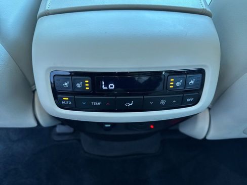 Used 2021 Hyundai Palisade Calligraphy image 15