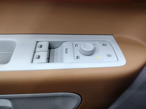 New 2025 Volkswagen ID. Buzz Pro S Plus image 21