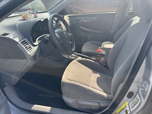Used 2010 Toyota Corolla LE FWD image 8
