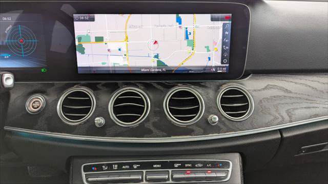 Used 2018 Mercedes-Benz E 400 4MATIC Sedan image 29