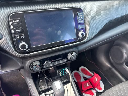 Used 2022 Nissan Kicks SV FWD image 7