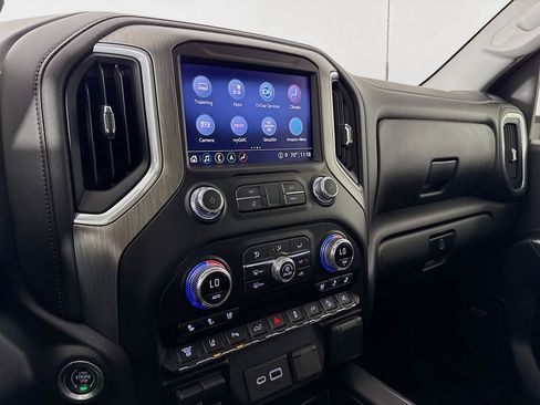 Used 2022 GMC Sierra 3500 Denali w/ Denali Ultimate Package image 14