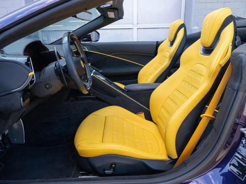 Used 2024 Ferrari Roma Spider image 30