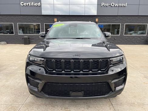 Certified 2024 Jeep Grand Cherokee Altitude AWD/4WD image 2