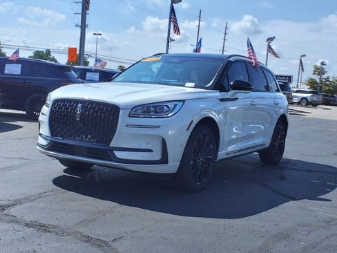 New 2023 Lincoln Corsair Reserve w/ Equipment Group 202A image 25