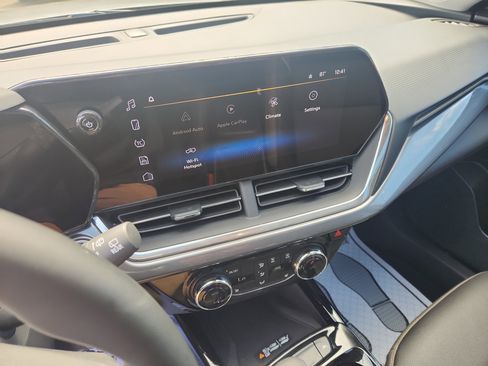 Used 2024 Chevrolet Trax ACTIV w/ Sunroof Package image 31