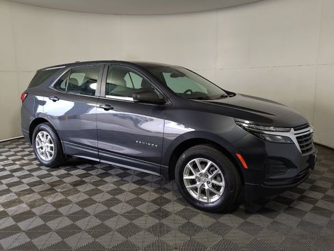 Used 2022 Chevrolet Equinox LS AWD/4WD image 11