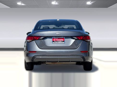 Used 2025 Nissan Sentra SV FWD image 9
