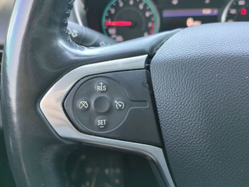 Used 2021 Chevrolet Traverse LT FWD image 28