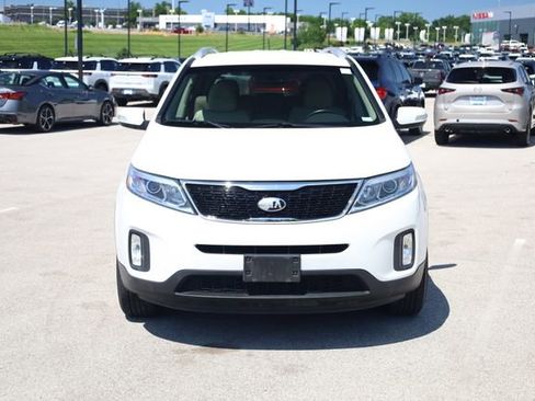 Used 2014 Kia Sorento LX AWD/4WD image 2