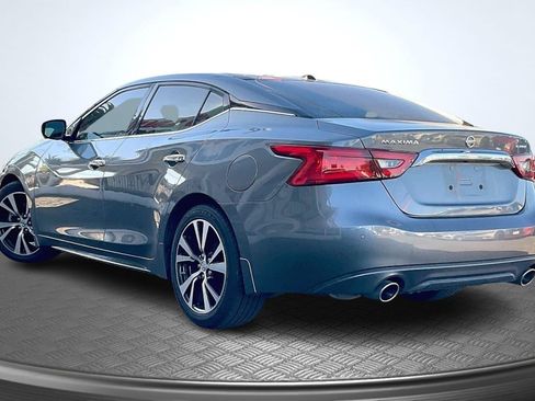 Used 2018 Nissan Maxima Platinum image 2