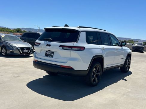 New 2026 Jeep Grand Cherokee L Limited w/ Limited Altitude Package AWD/4WD image 6