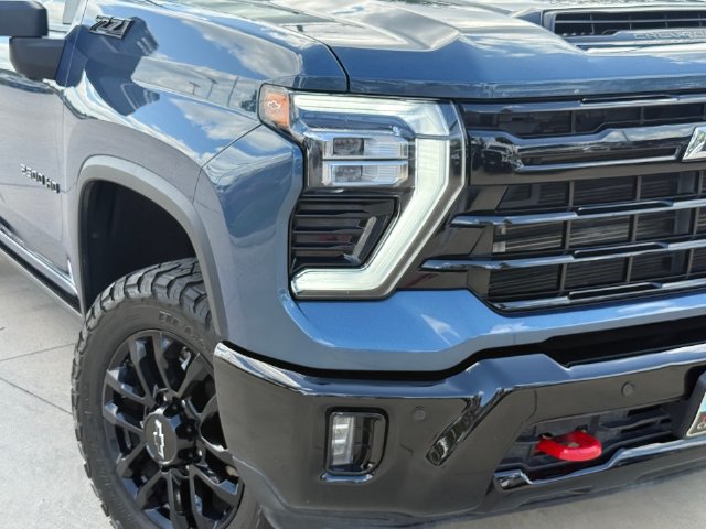 Used 2025 Chevrolet Silverado 2500 LTZ w/ Trail Boss Package AWD/4WD image 6