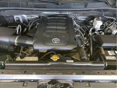 Used 2014 Toyota Tundra SR5 w/ TRD Off Road Package AWD/4WD image 24