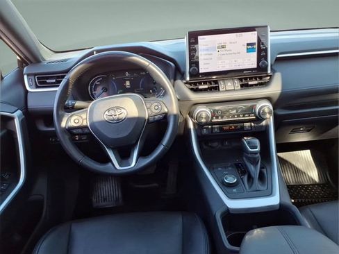 Used 2022 Toyota RAV4 XSE w/ XSE Grade Weather Package AWD/4WD image 18