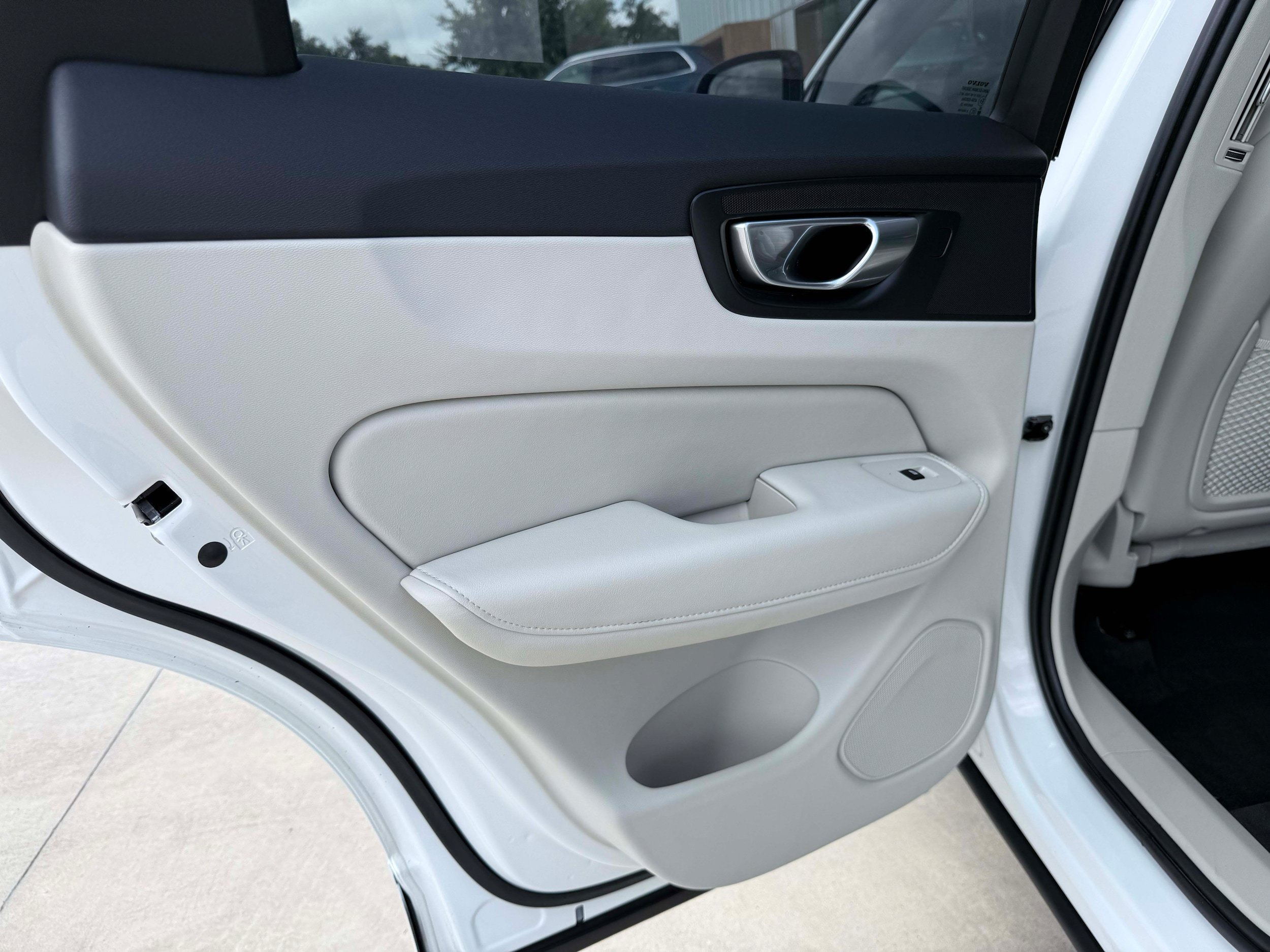 Certified 2026 Volvo XC60 B5 Ultra AWD/4WD image 15
