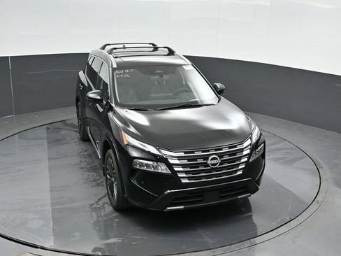 Used 2026 Nissan Rogue Platinum w/ Platinum Premium Package AWD/4WD image 47