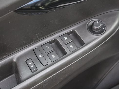 Used 2020 Chevrolet Spark ACTIV image 27