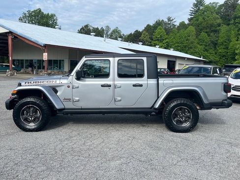 Used 2020 Jeep Gladiator Rubicon image 2