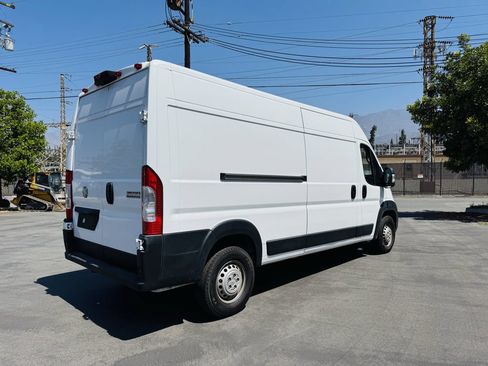 Used 2025 RAM ProMaster 2500 w/ Convenience Group FWD image 21