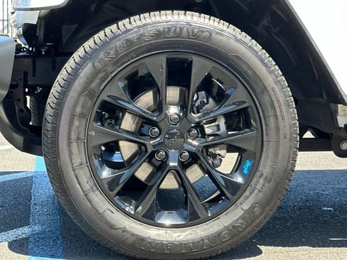 Used 2023 Jeep Wrangler Unlimited Sahara AWD/4WD image 24