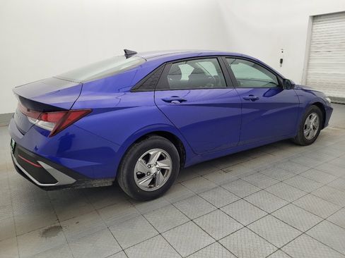 Used 2025 Hyundai Elantra SE FWD image 10