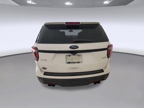 Used 2018 Ford Explorer Sport w/ Equipment Group 401A AWD/4WD image 8