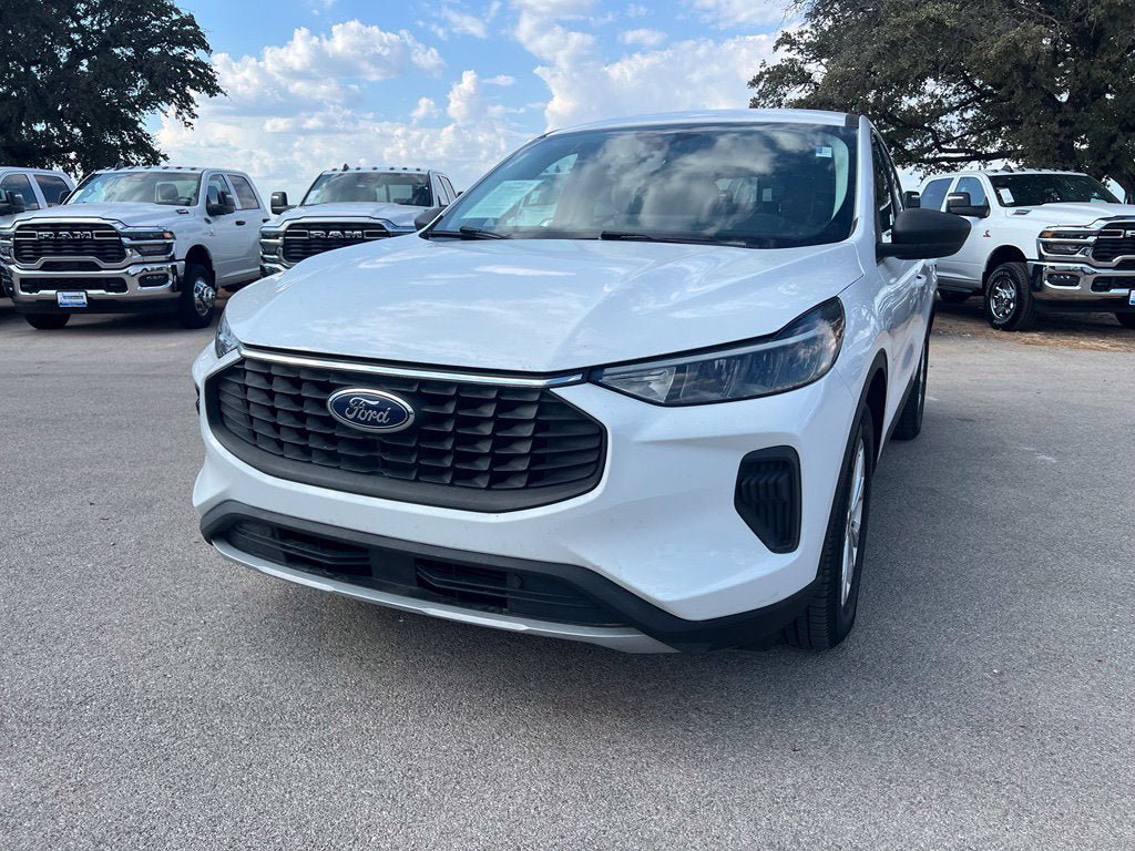 Used 2023 Ford Escape Active w/ Tech Pack #1 FWD image 1