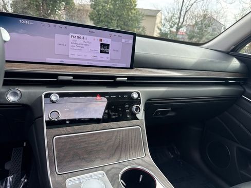 Used 2025 Genesis GV80 2.5T Advanced image 19