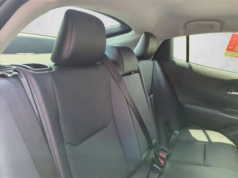 New 2026 Toyota Prius Plug-In Hybrid FWD image 28