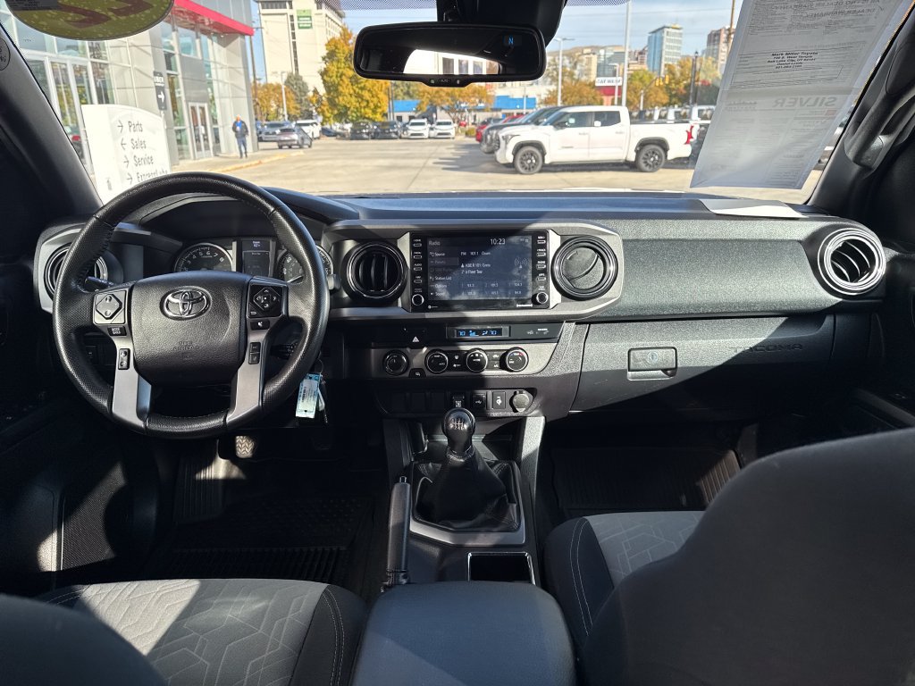 Certified 2022 Toyota Tacoma TRD Off-Road AWD/4WD image 12