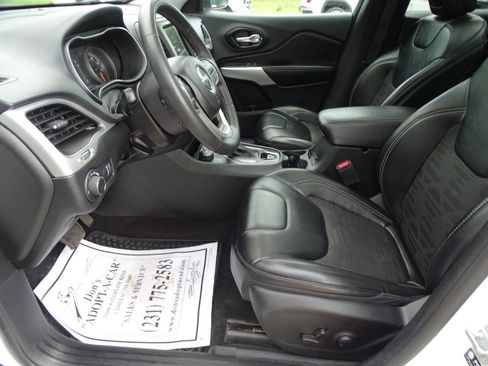 Used 2022 Jeep Cherokee 4WD Latitude Lux image 15