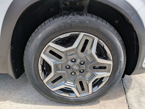 Certified 2023 Hyundai Santa Fe Limited image 9