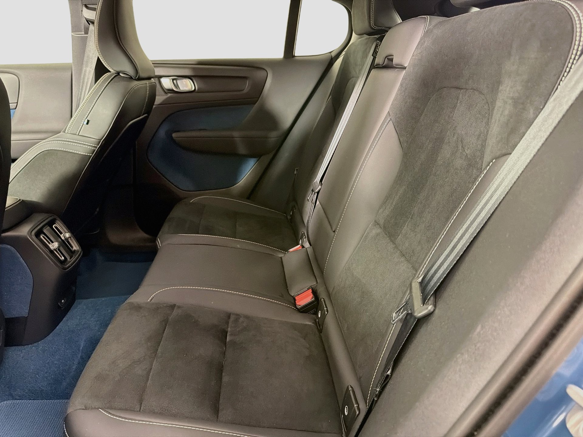 Certified 2023 Volvo C40 P8 Recharge Plus AWD/4WD image 26