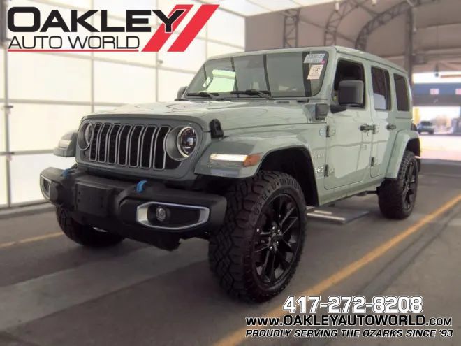 Used 2024 Jeep Wrangler Unlimited Sahara AWD/4WD image 1