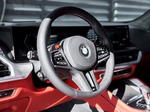 Used 2025 BMW XM image 39