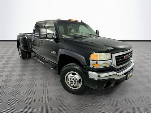 Used 2007 GMC Sierra 3500 SLT w/ Heavy-Duty Power Package AWD/4WD image 1