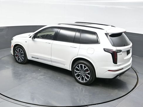 Certified 2025 Cadillac XT6 Sport w/ Platinum Package AWD/4WD image 37
