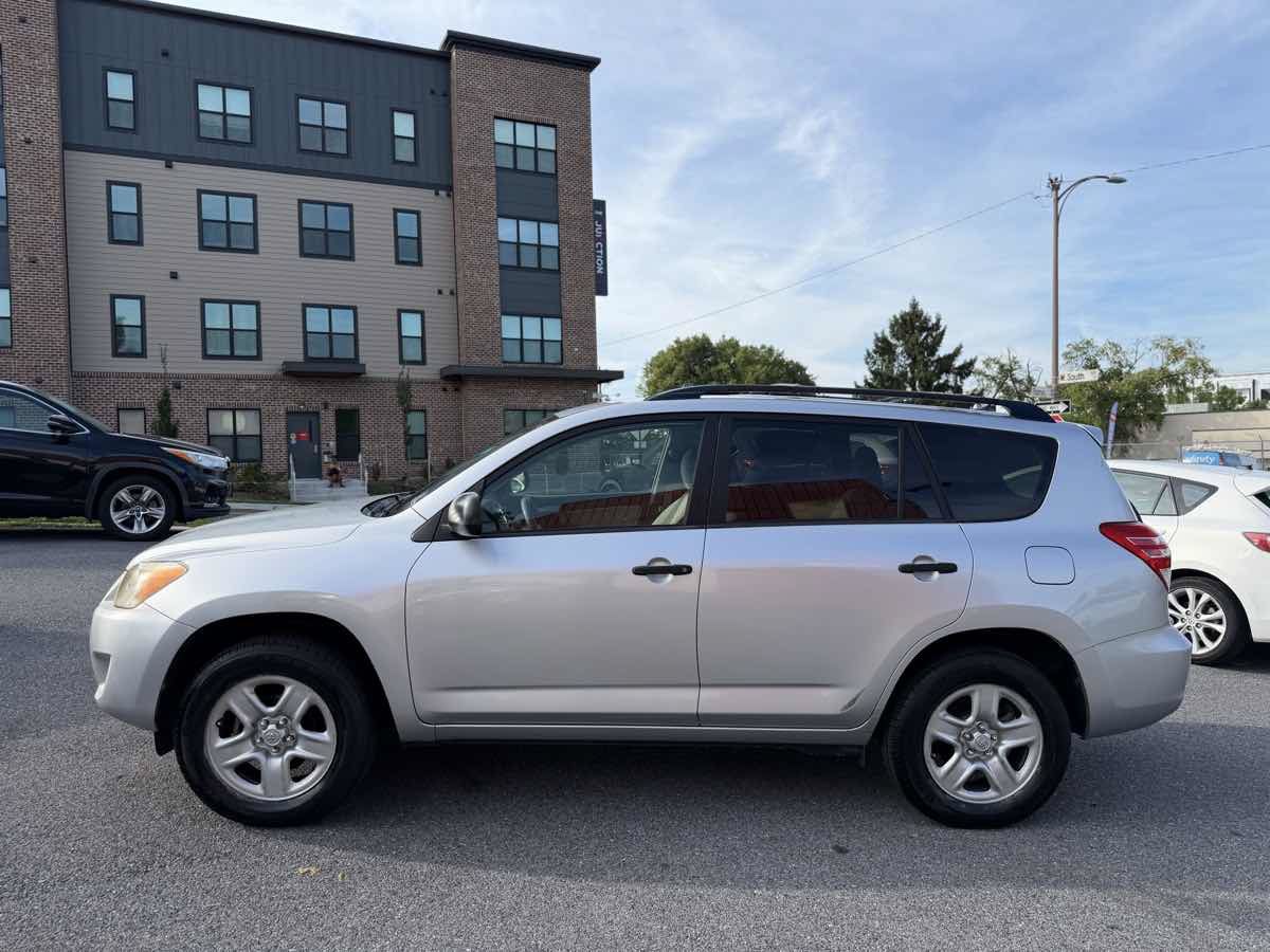 Used 2011 Toyota RAV4 2WD w/ Base L4 Extra Value Pkg image 4