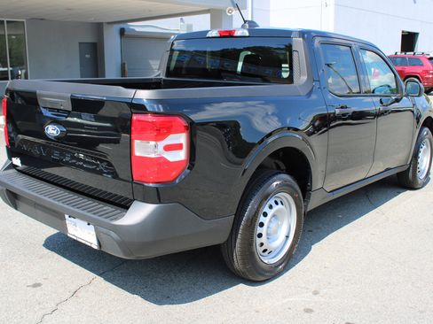 New 2025 Ford Maverick XL image 3